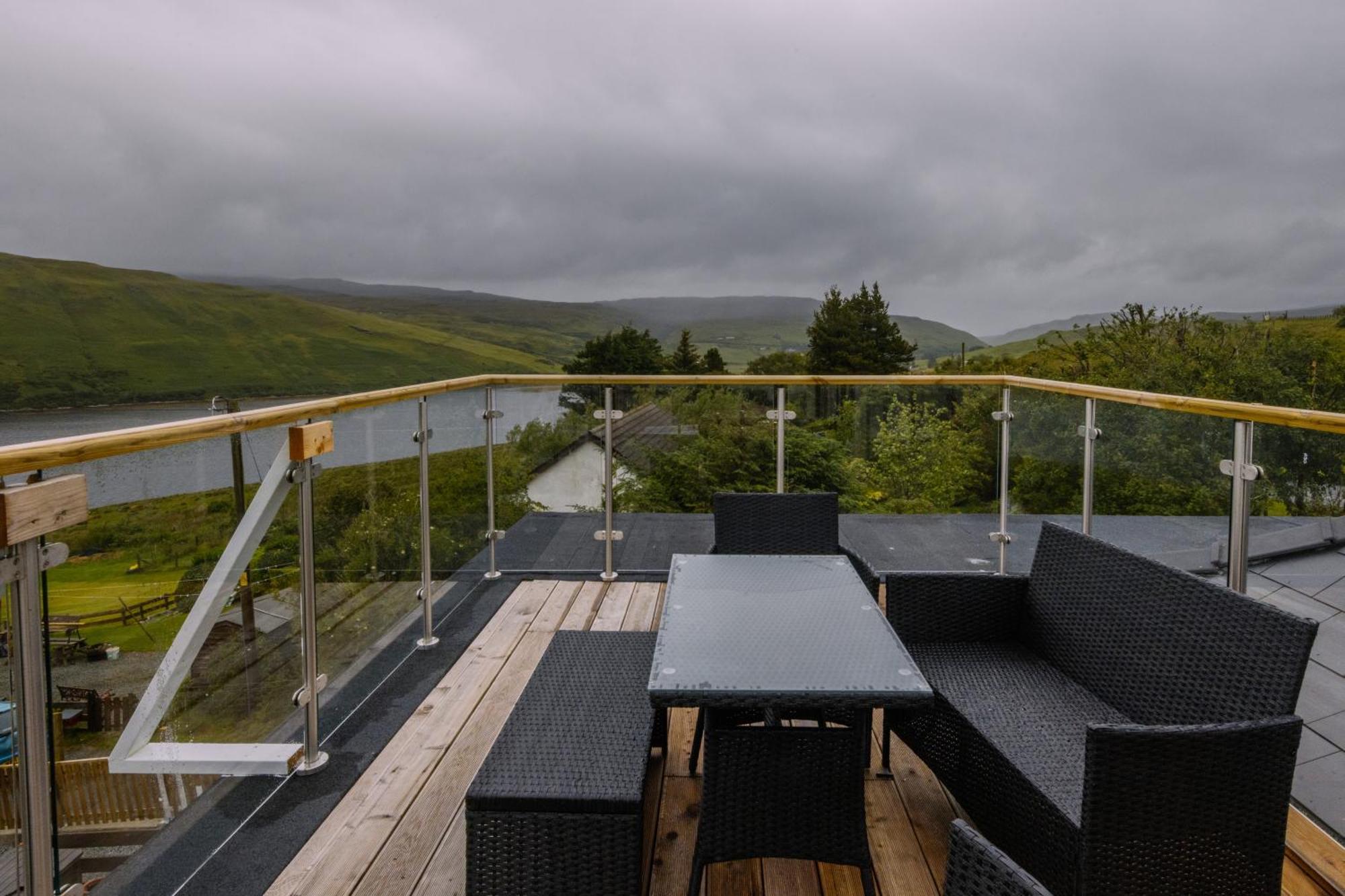 Luxury Cottage With Stunning Views By Fairy Pools 4 Carbost  Bagian luar foto