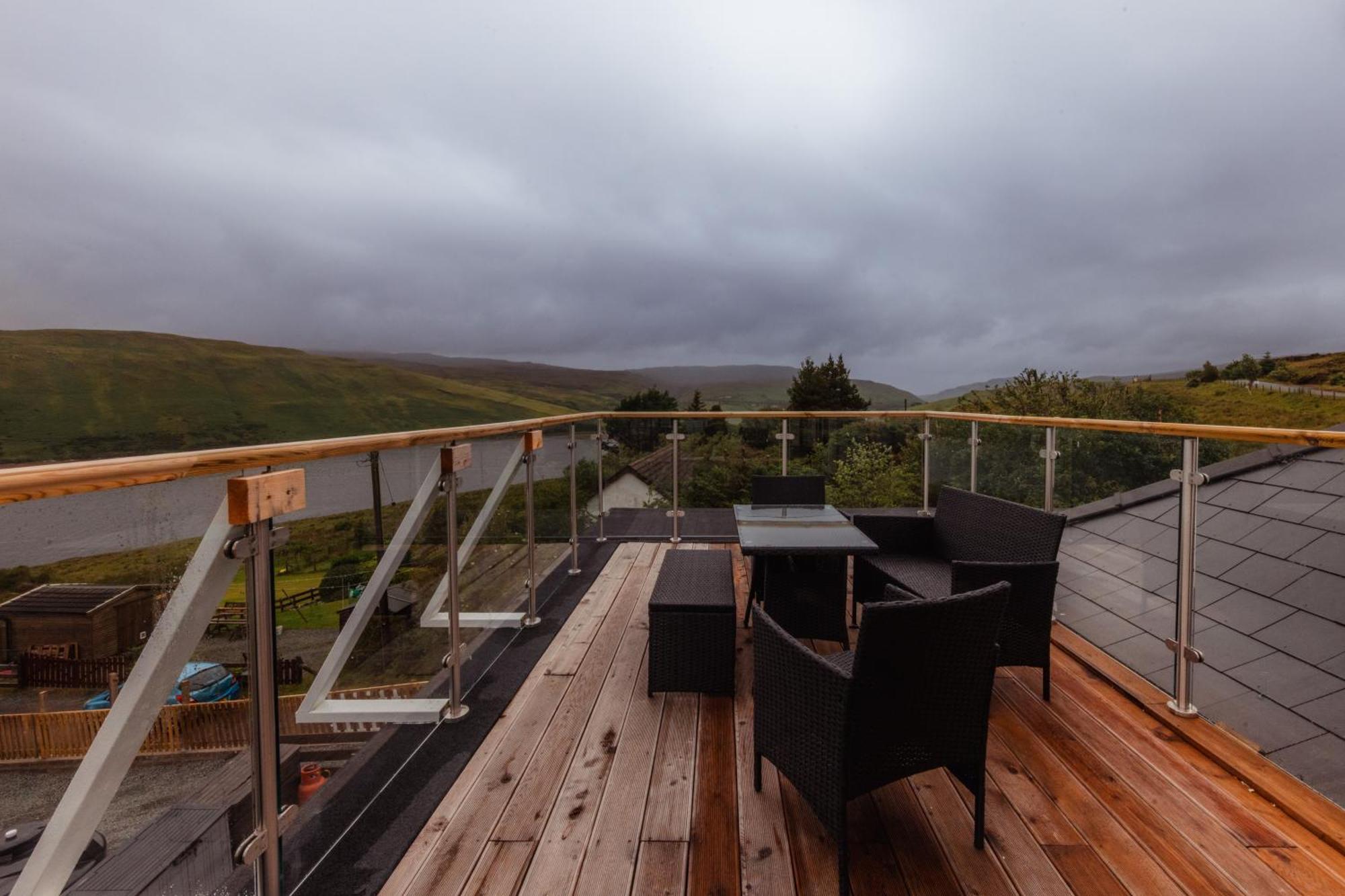 Luxury Cottage With Stunning Views By Fairy Pools 4 Carbost  Bagian luar foto